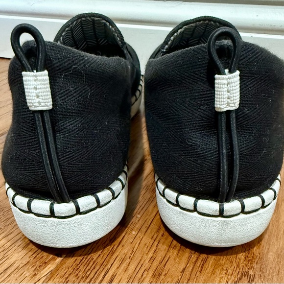 Clark’s Cloudstepper Slip-On Shoes size 9.5 - Picture 3 of 5